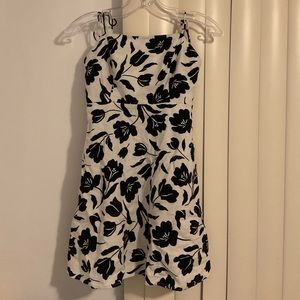 Old navy white and navy dress